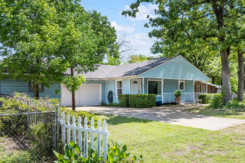 1125 Doe Run Road Tool TX 75143