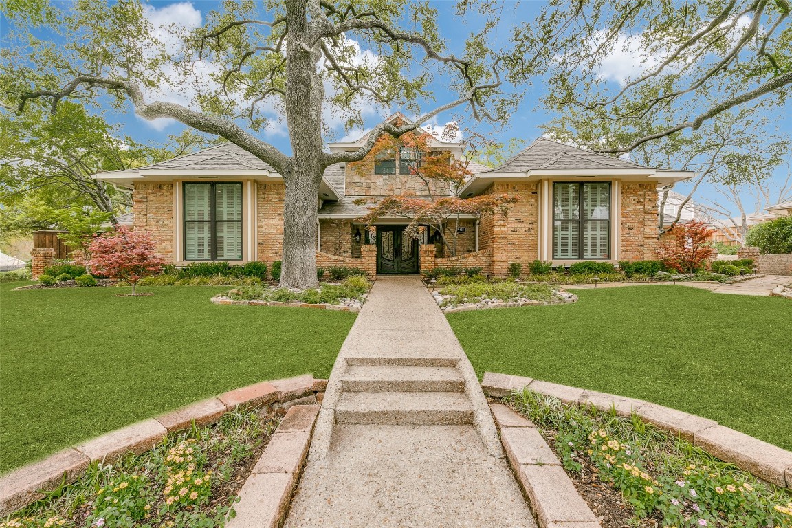 9415 Spring Hollow Circle Dallas TX 75243