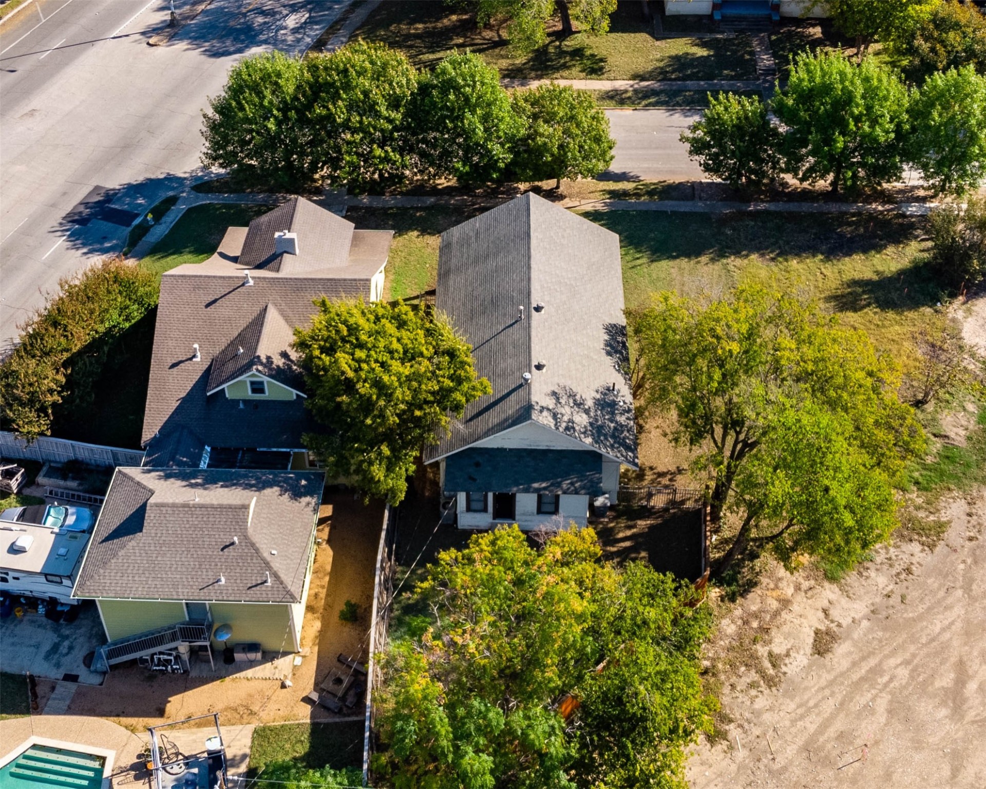 305 S Winnetka Avenue Dallas TX 75208