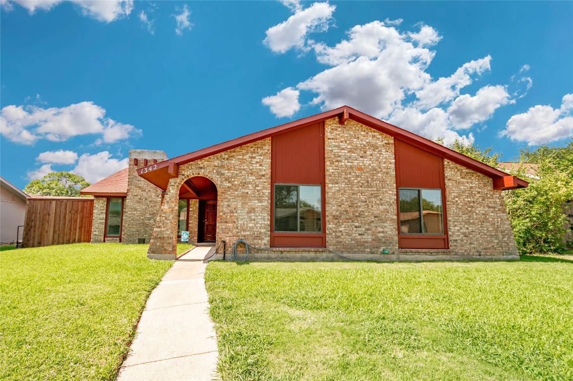 1342 Forestglen Drive Lewisville TX 75067