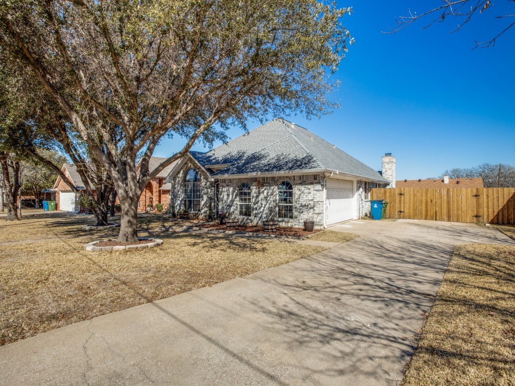 528 Ridgewood Street Lake Dallas TX 75065