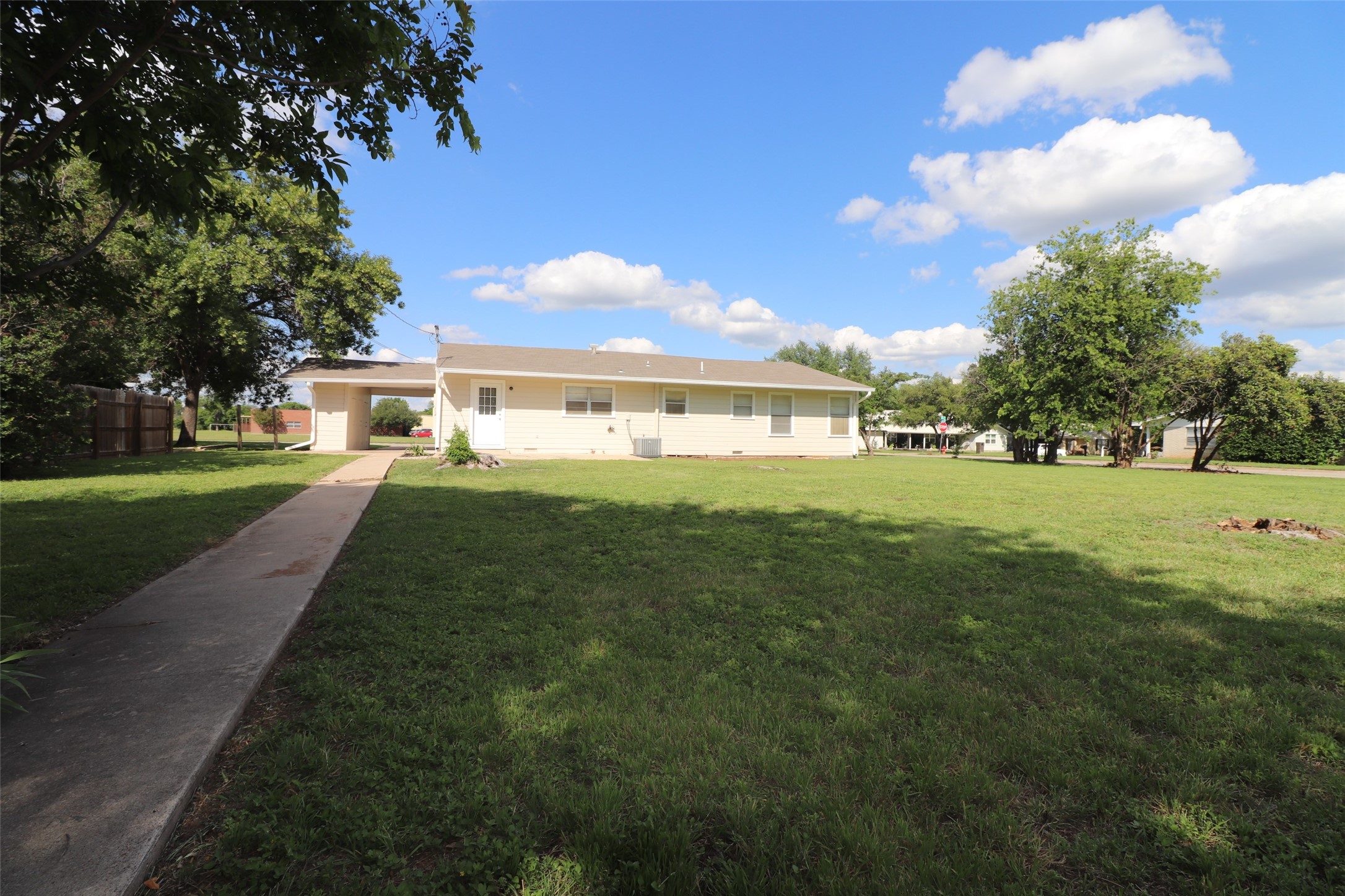 1909 7th Street Brownwood TX 76801