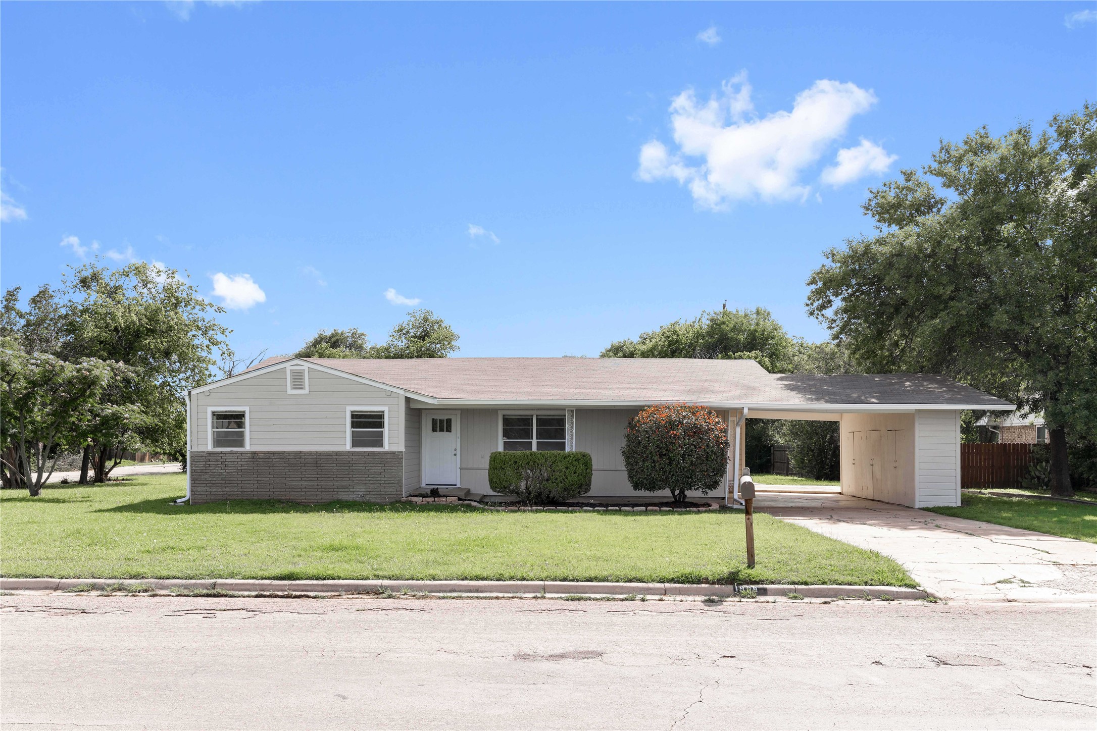 1909 7th Street Brownwood TX 76801