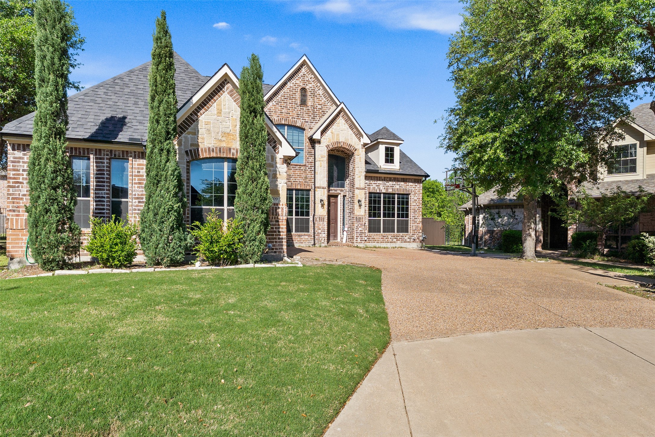 2709 Woodpark Drive Garland TX 75044