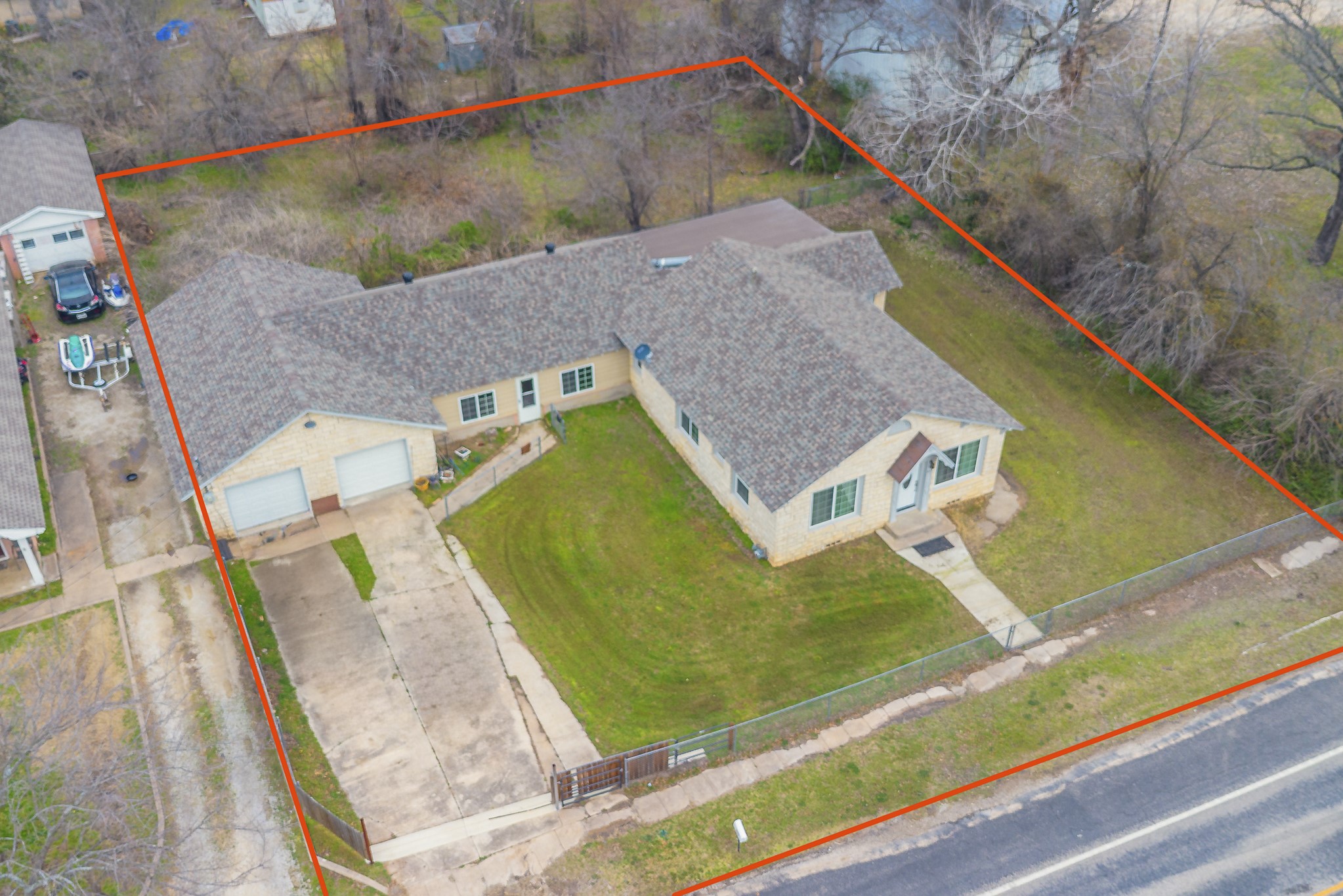 406 W Franklin Street Alvord TX 76225