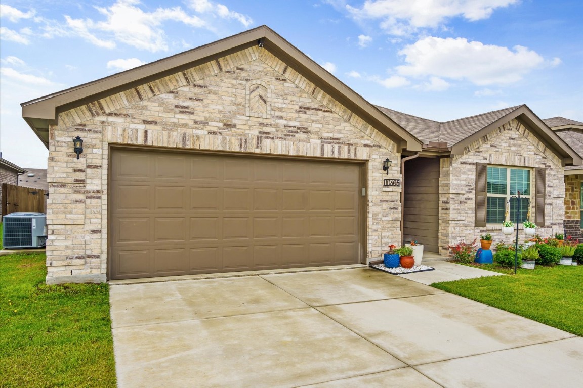 10605 Desert Cove Fort Worth TX 76108