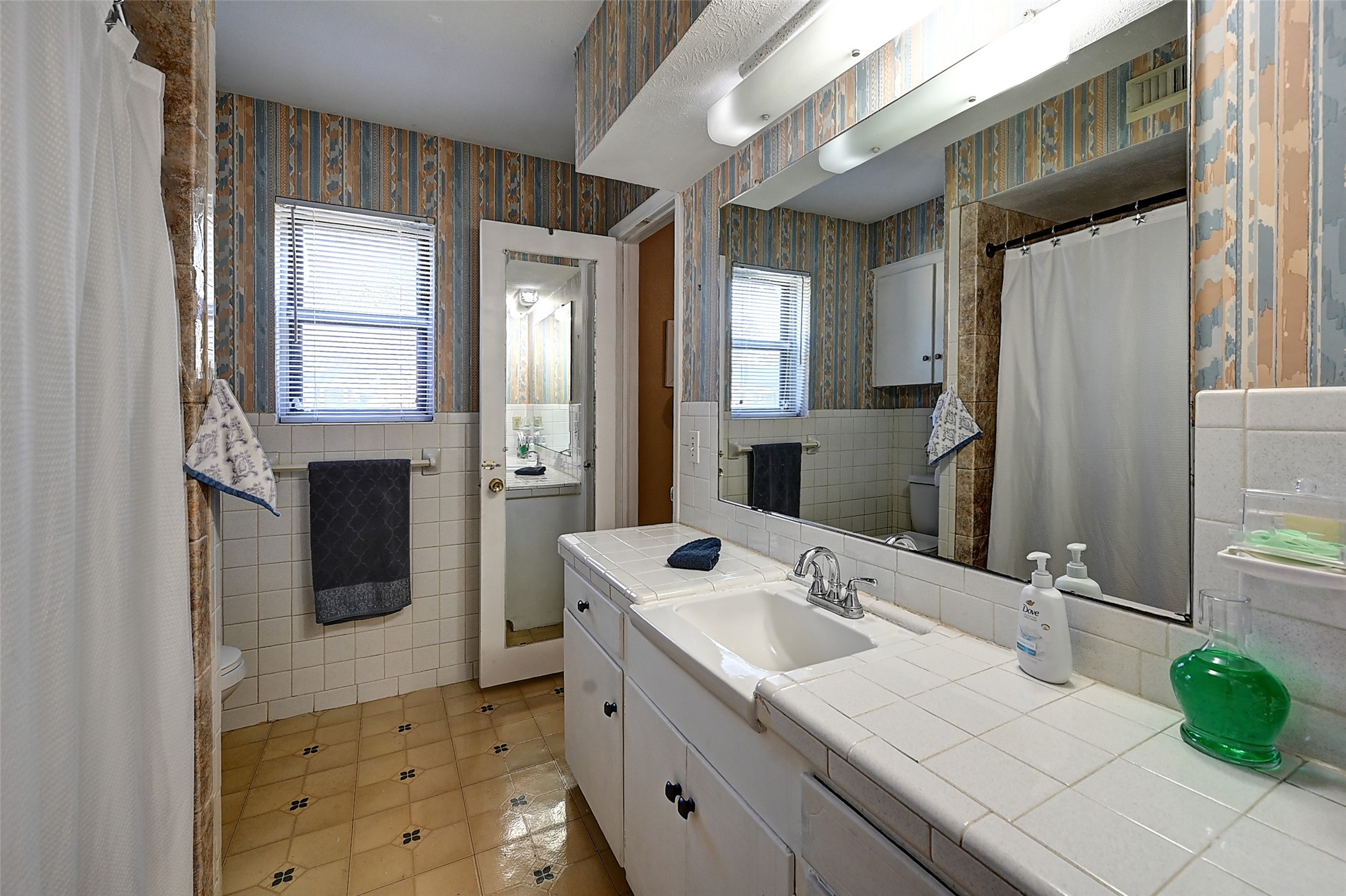 3262 Camelot Drive Dallas TX 75229