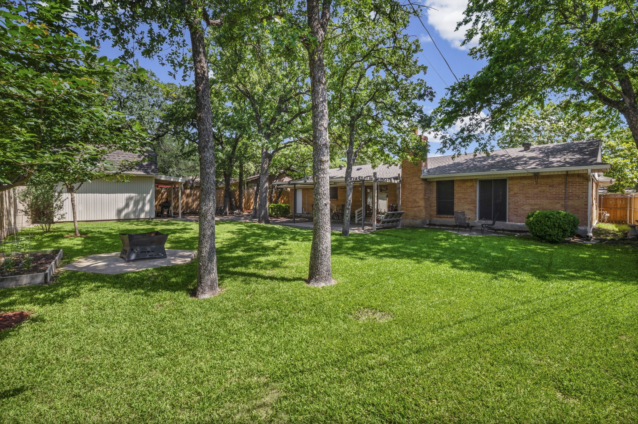 28 Coffee Tavern Road Bedford TX 76022