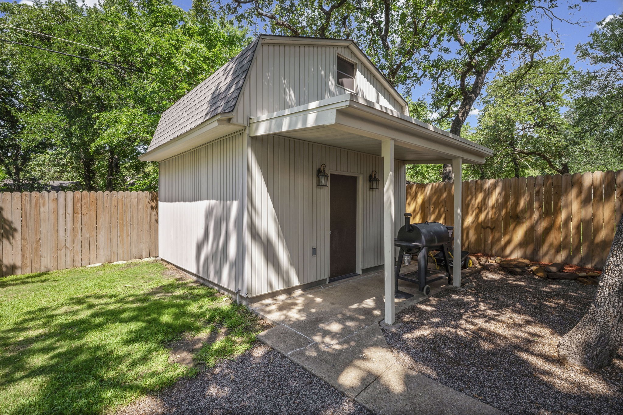 28 Coffee Tavern Road Bedford TX 76022