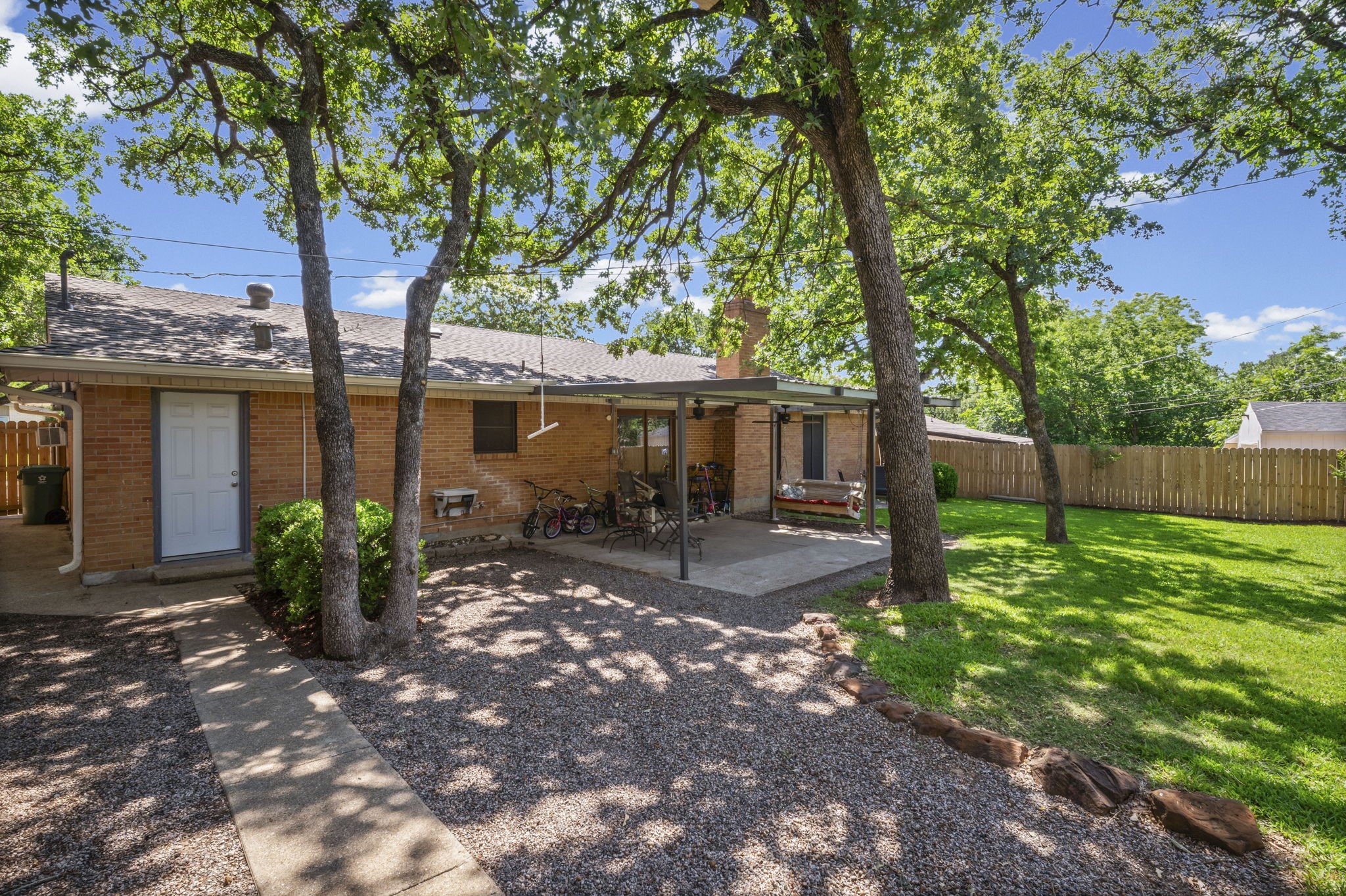 28 Coffee Tavern Road Bedford TX 76022