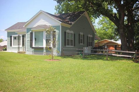 108 W Grove Street Pilot Point TX 76258