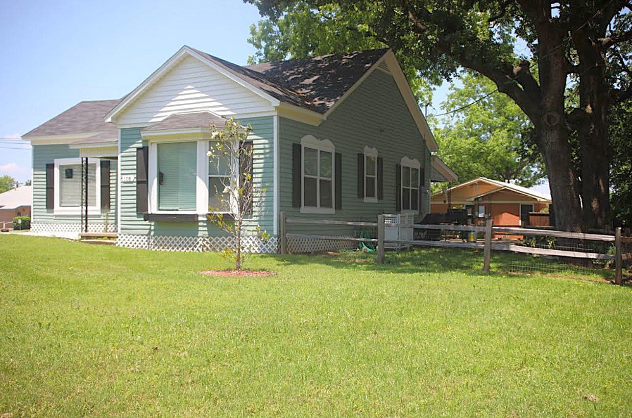 108 W Grove Street Pilot Point TX 76258