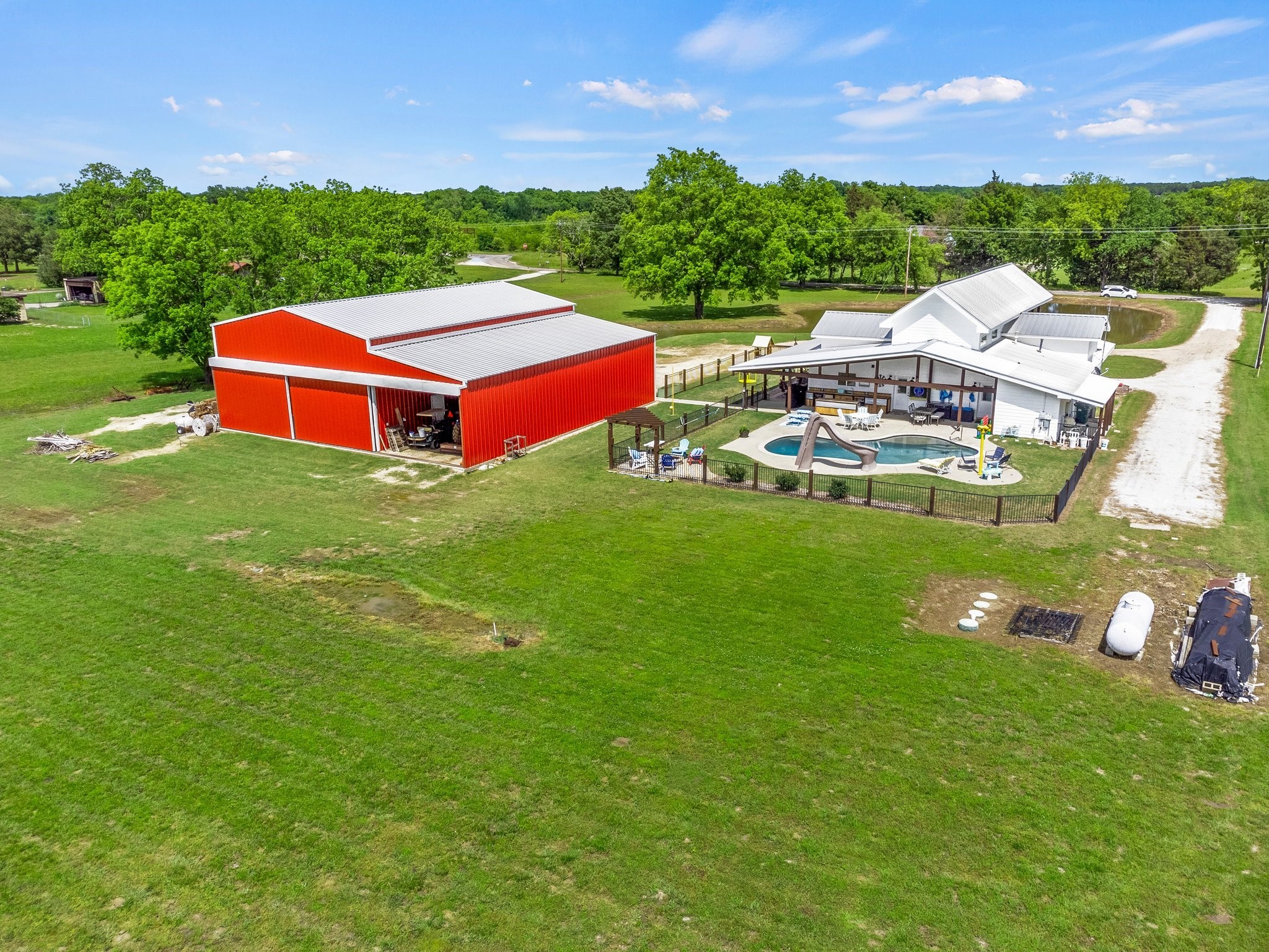 230 County Road 12200 Paris TX 75462