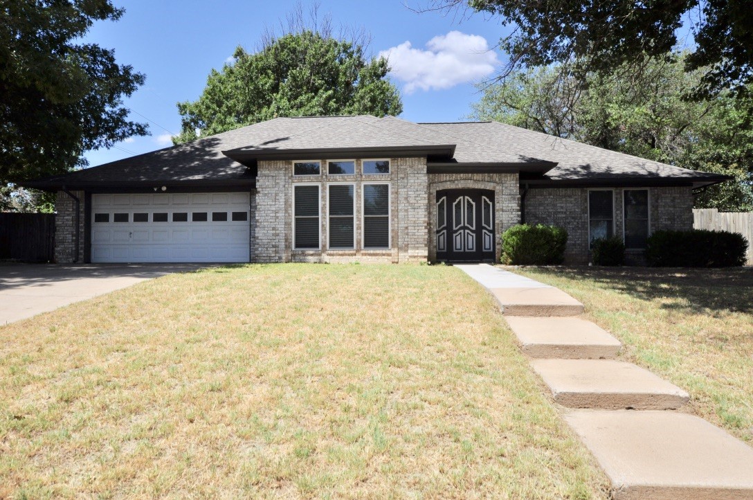 103 Briarhaven Boulevard Weatherford TX 76086