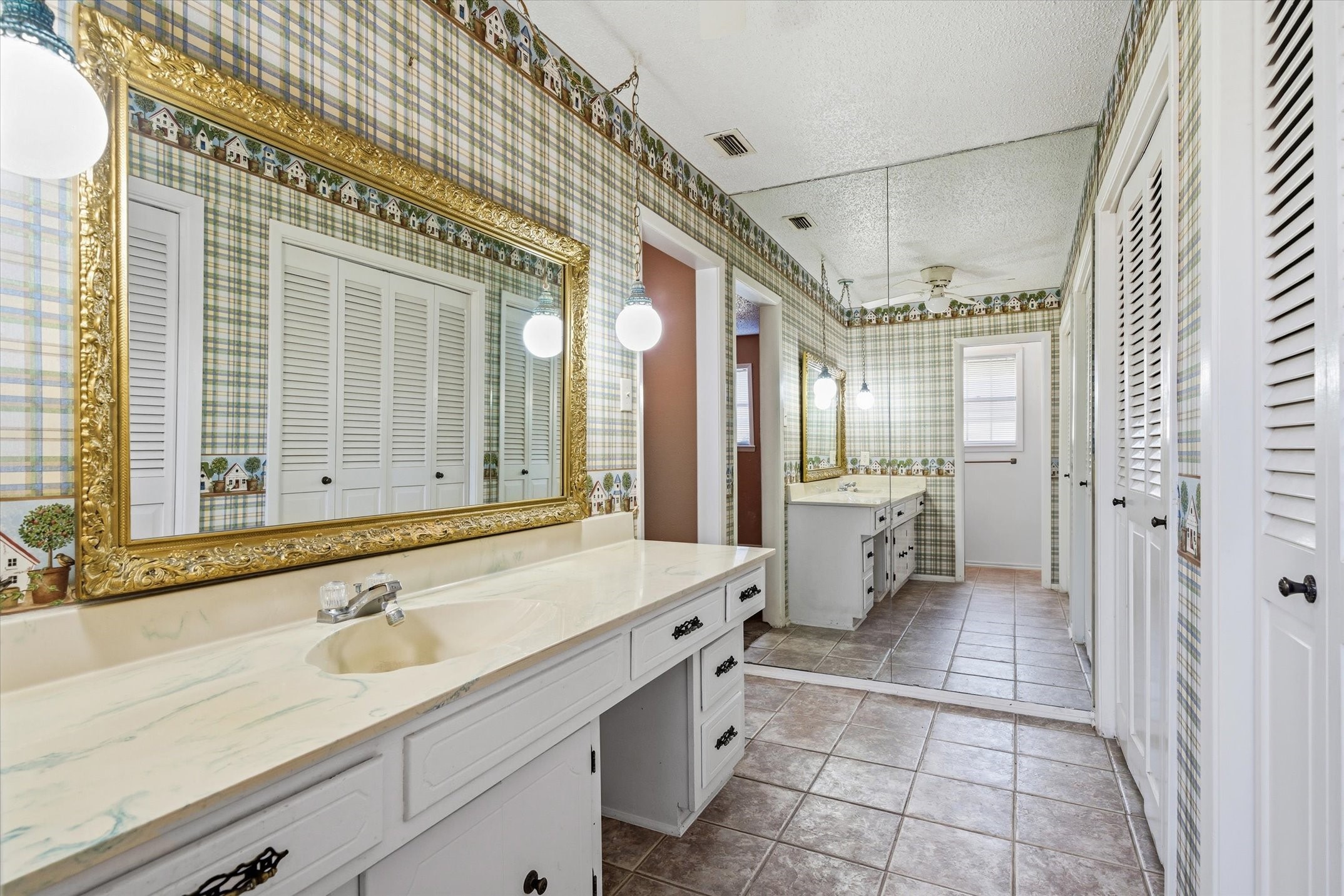 216 Helen Drive Lindale TX 75771