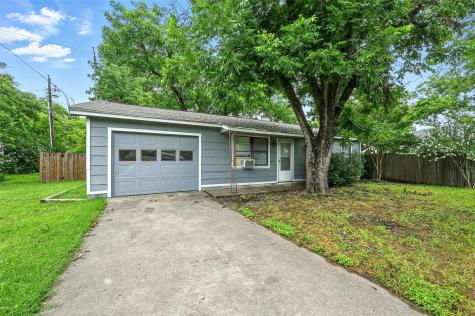 1102 N Wood Street Cleburne TX 76033