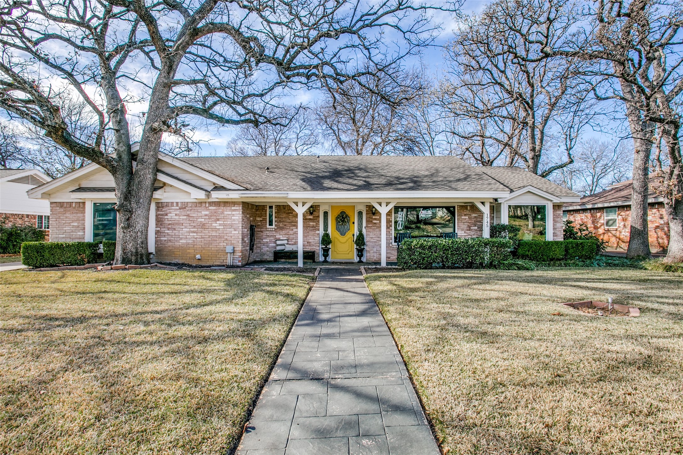 1745 Westridge Drive Hurst TX 76054