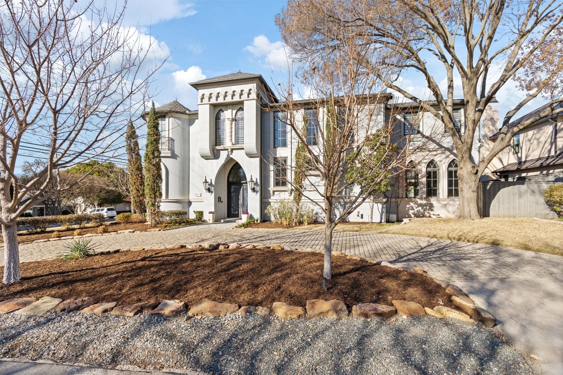 5003 Horseshoe Trail Dallas TX 75209