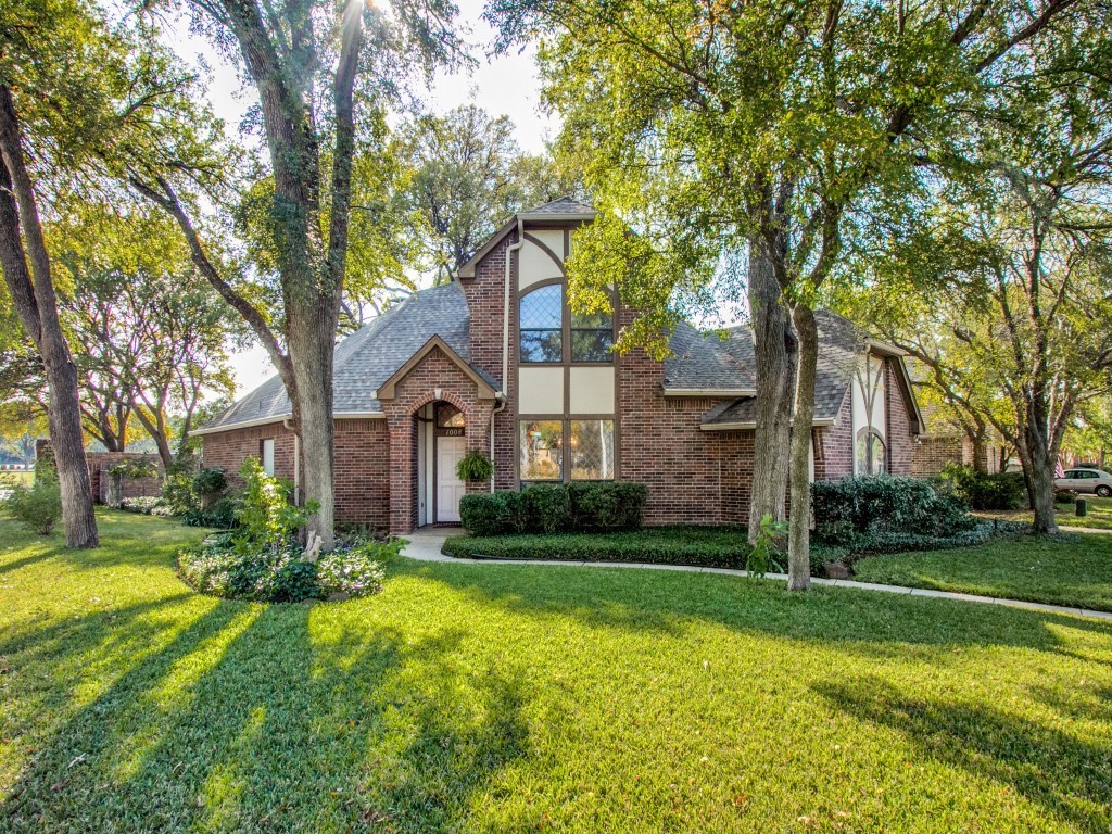 1008 Abbots Lane Denton TX 76205