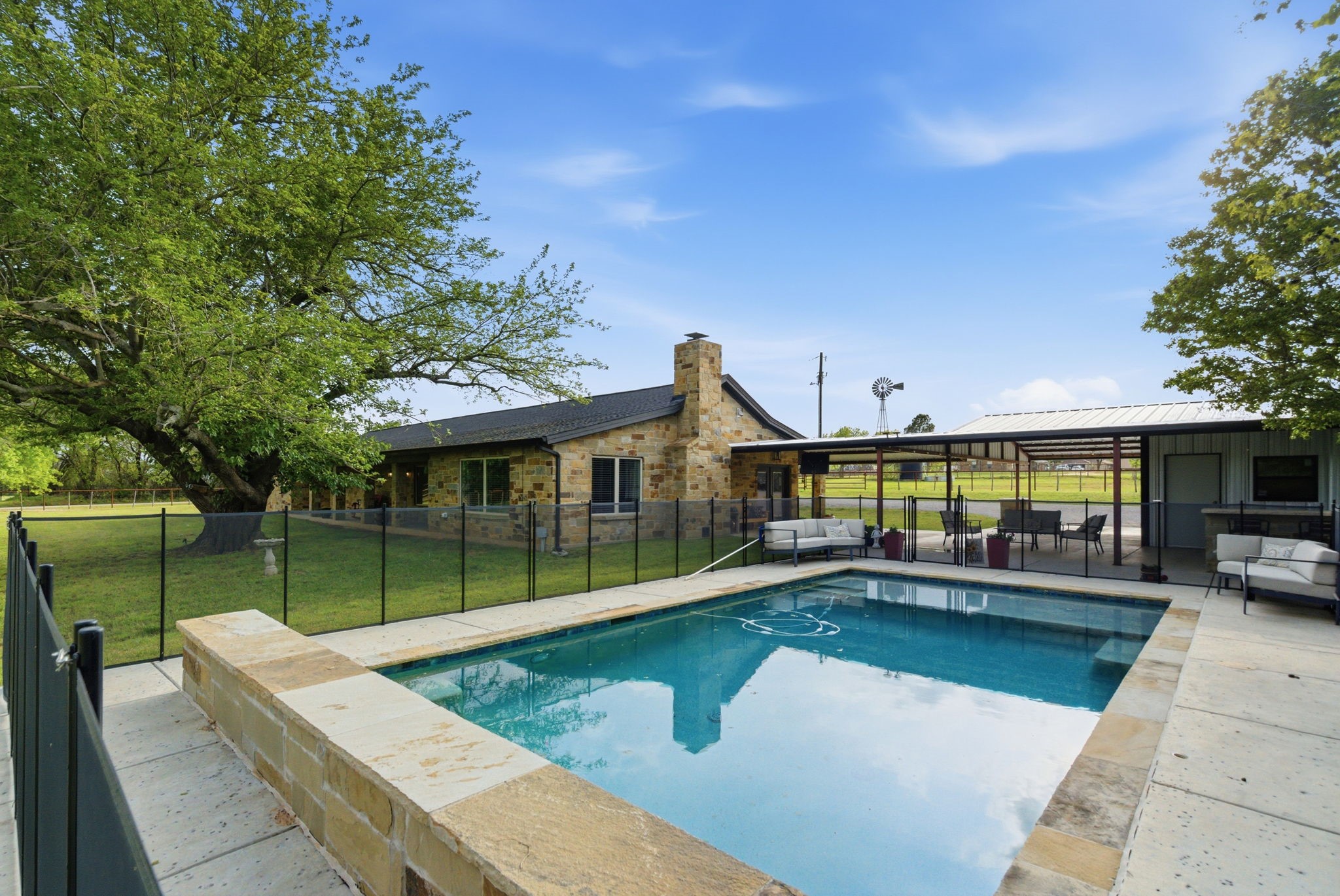 Decatur TX, 187 County Road 4195