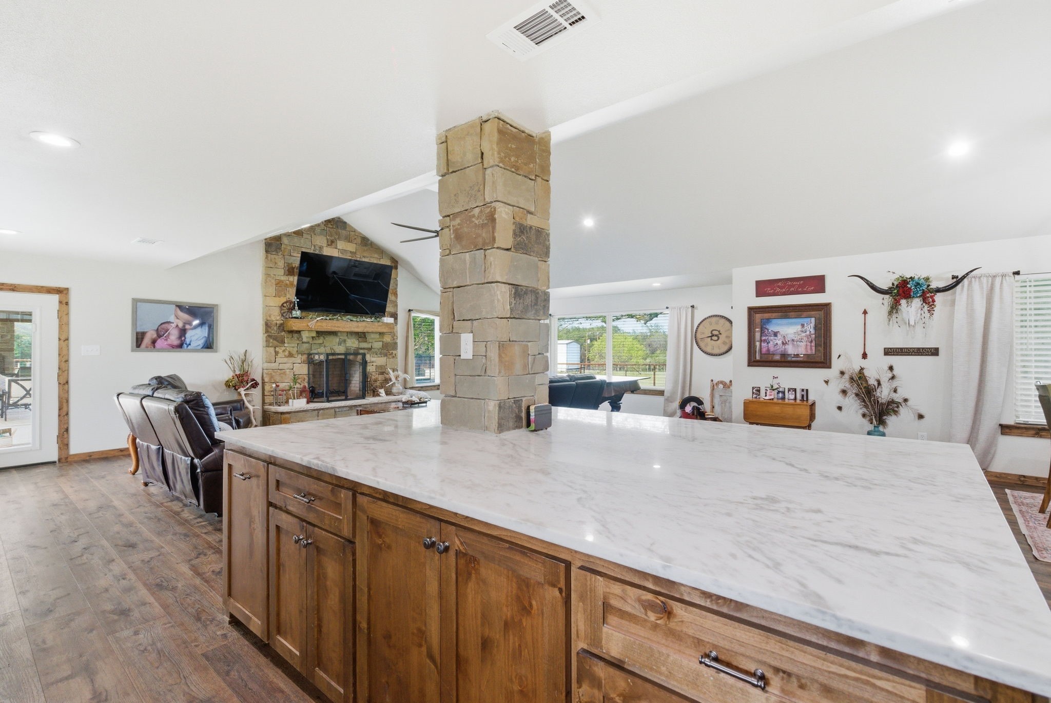 187 County Road 4195 Decatur TX 76234