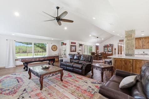 187 County Road 4195 Decatur TX 76234