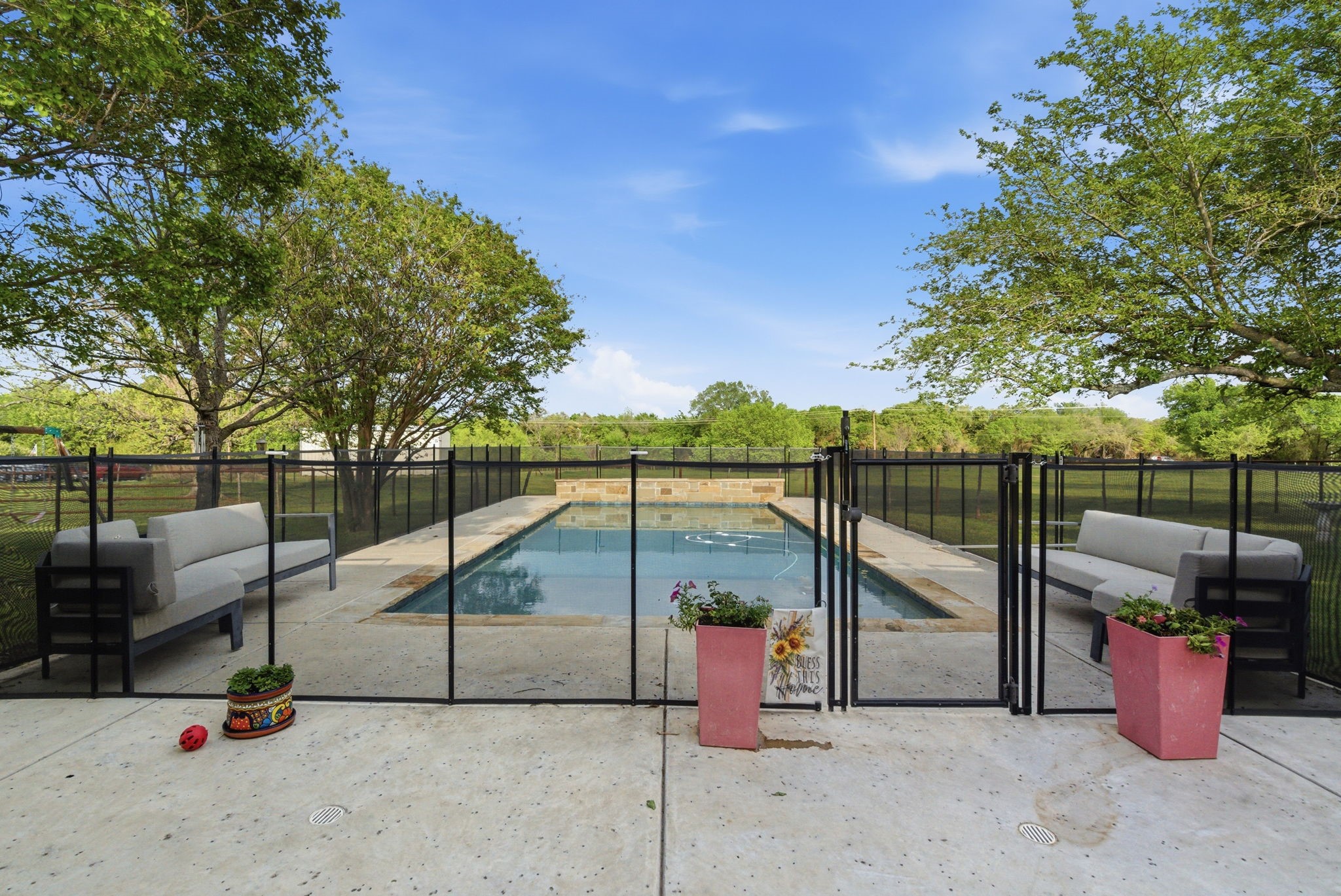 187 County Road 4195 Decatur TX 76234