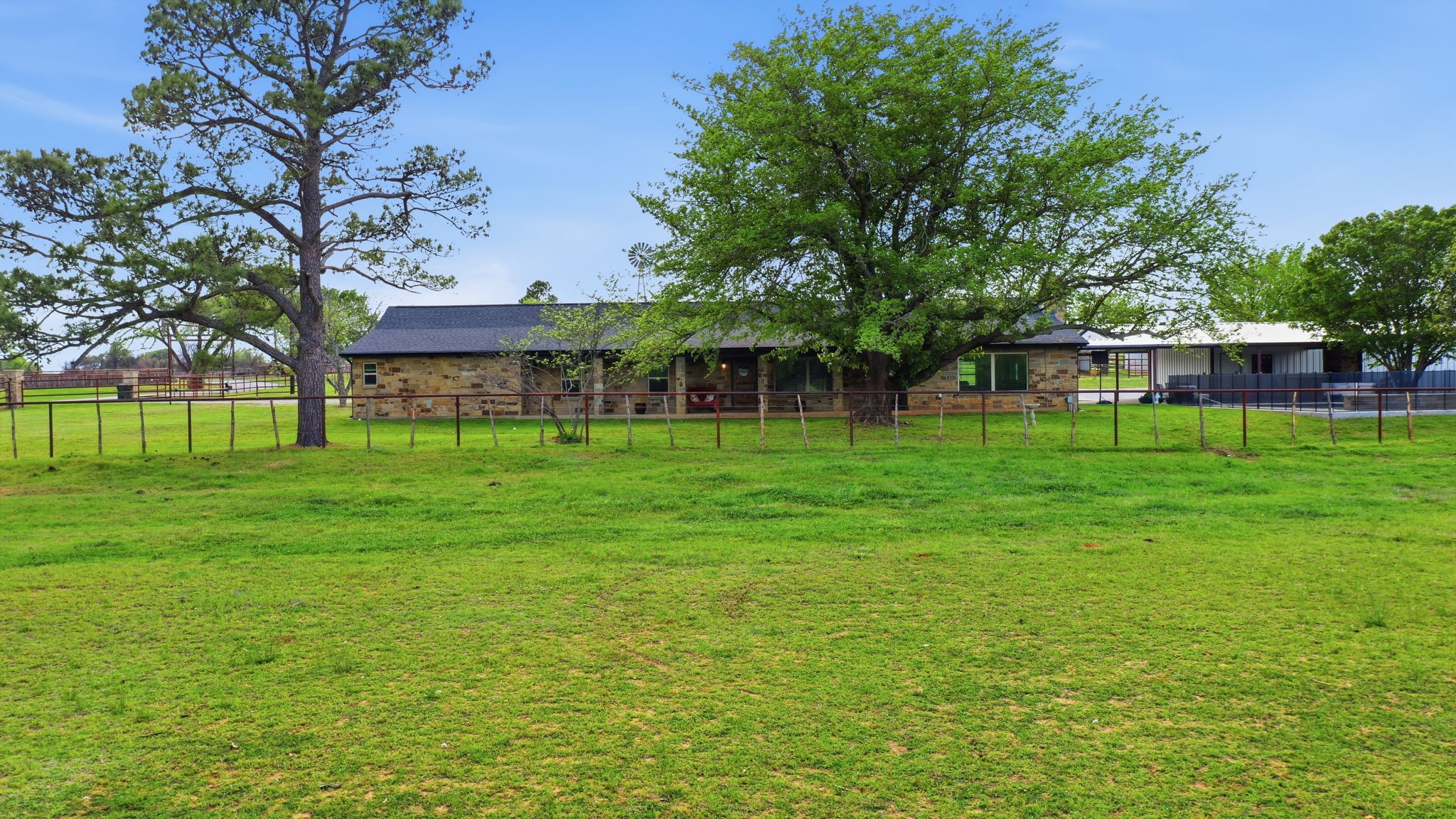 187 County Road 4195 Decatur TX 76234
