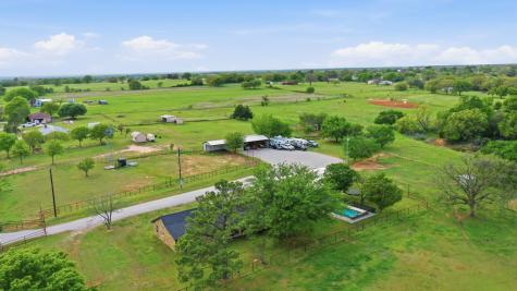 187 County Road 4195 Decatur TX 76234