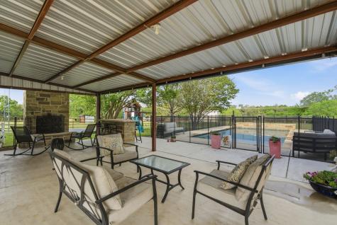 187 County Road 4195 Decatur TX 76234