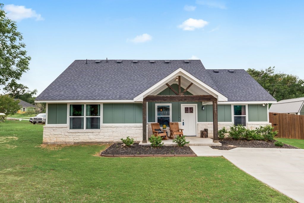 2601 Houston Court Granbury TX 76048