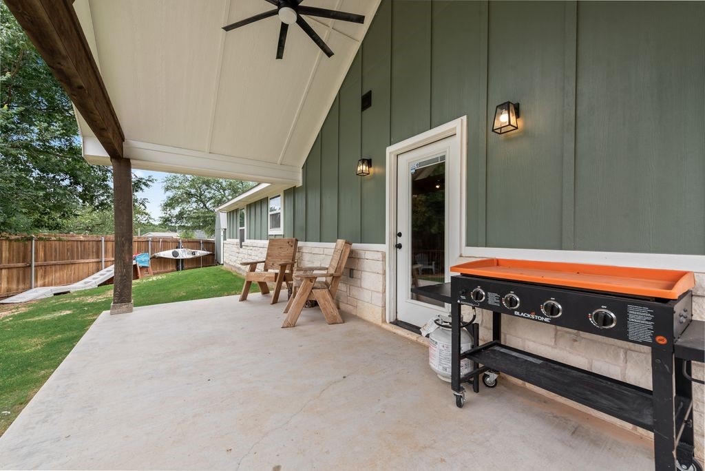 2601 Houston Court Granbury TX 76048