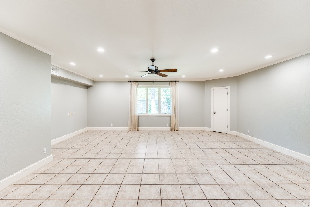 4709 Hallmark Drive Dallas TX 75229