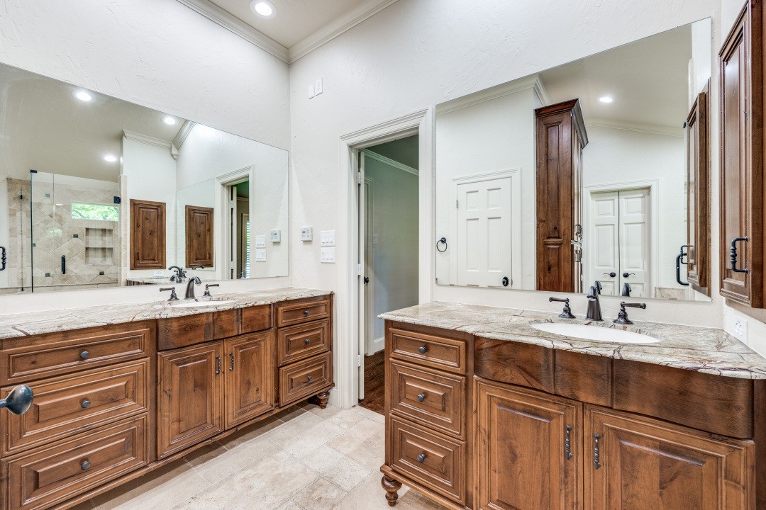 4709 Hallmark Drive Dallas TX 75229