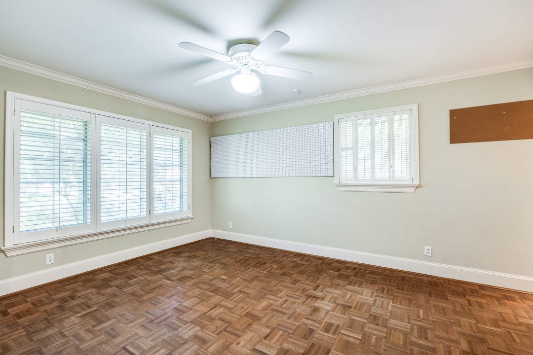 4709 Hallmark Drive Dallas TX 75229