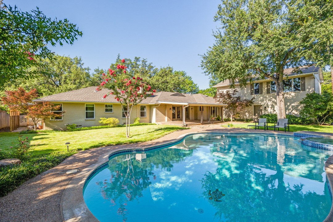 4709 Hallmark Drive Dallas TX 75229