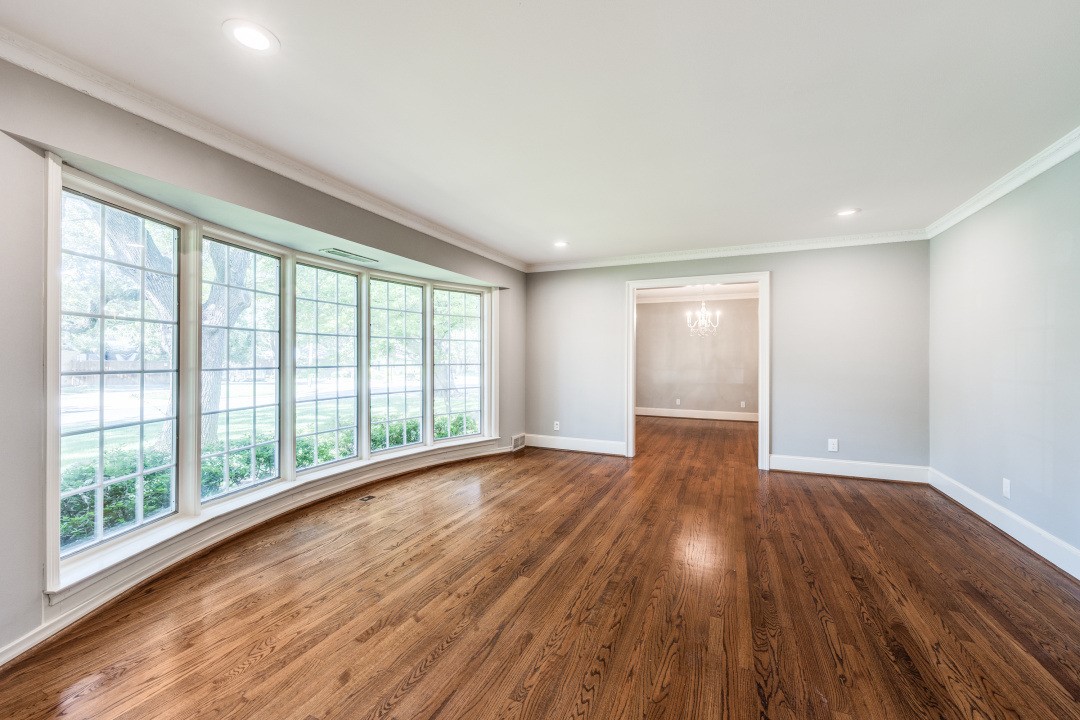 4709 Hallmark Drive Dallas TX 75229