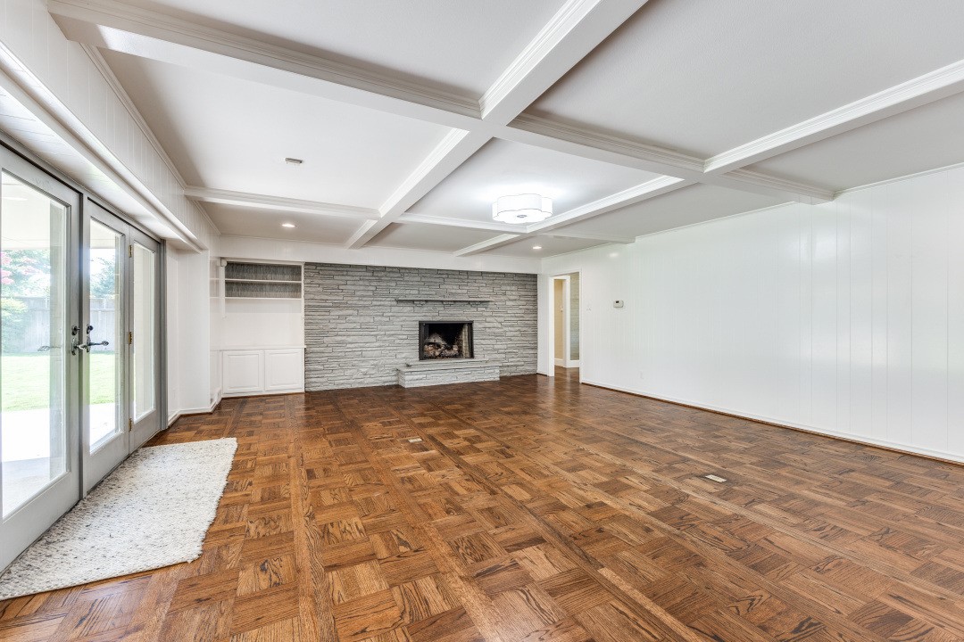 4709 Hallmark Drive Dallas TX 75229