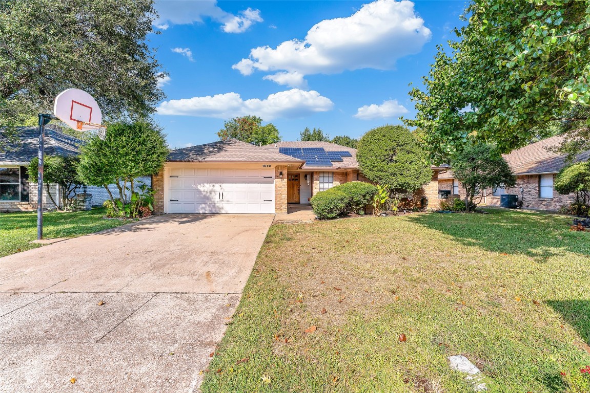 7612 Creekmoor Drive Fort Worth TX 76133
