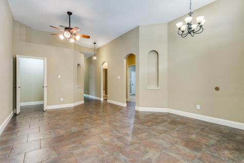 2609 Valencia Lane Denton TX 76210