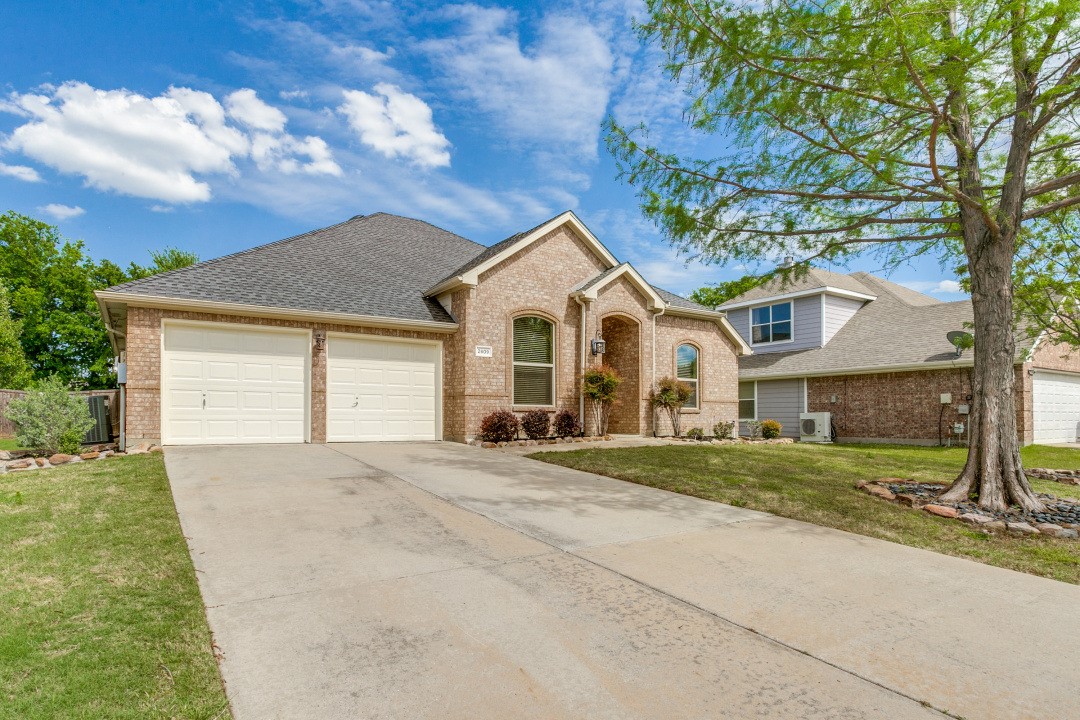 2609 Valencia Lane Denton TX 76210
