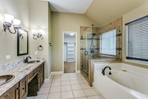 2609 Valencia Lane Denton TX 76210