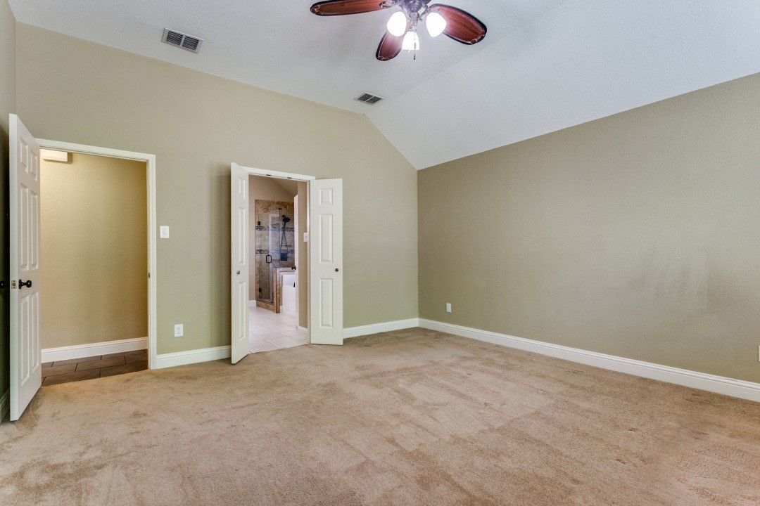 2609 Valencia Lane Denton TX 76210
