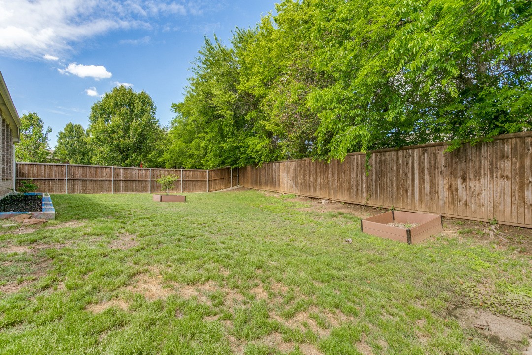 2609 Valencia Lane Denton TX 76210