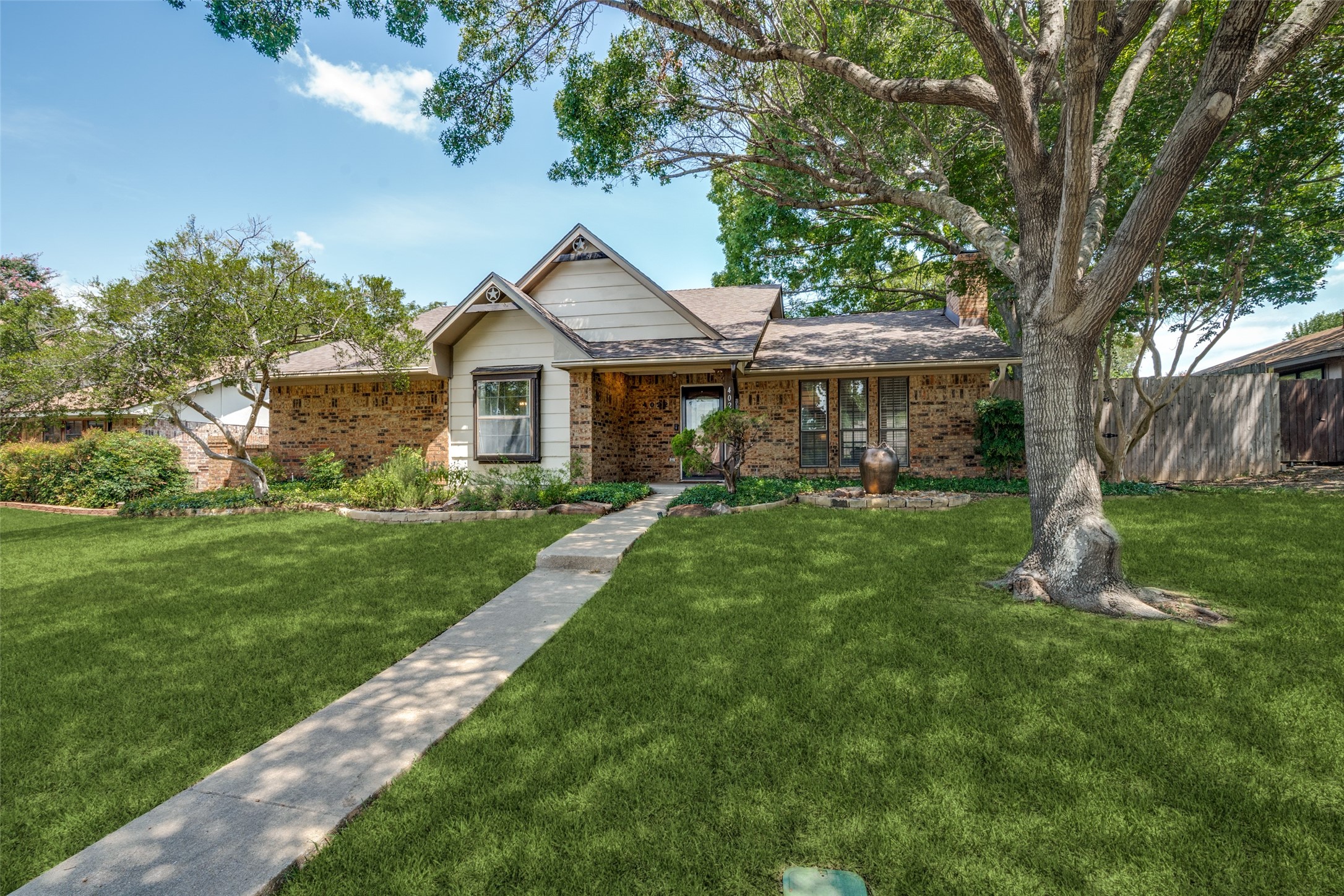 4022 Azalea Lane Garland TX 75043