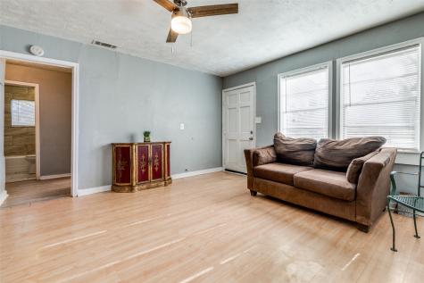 5114 Veterans Drive Dallas TX 75241