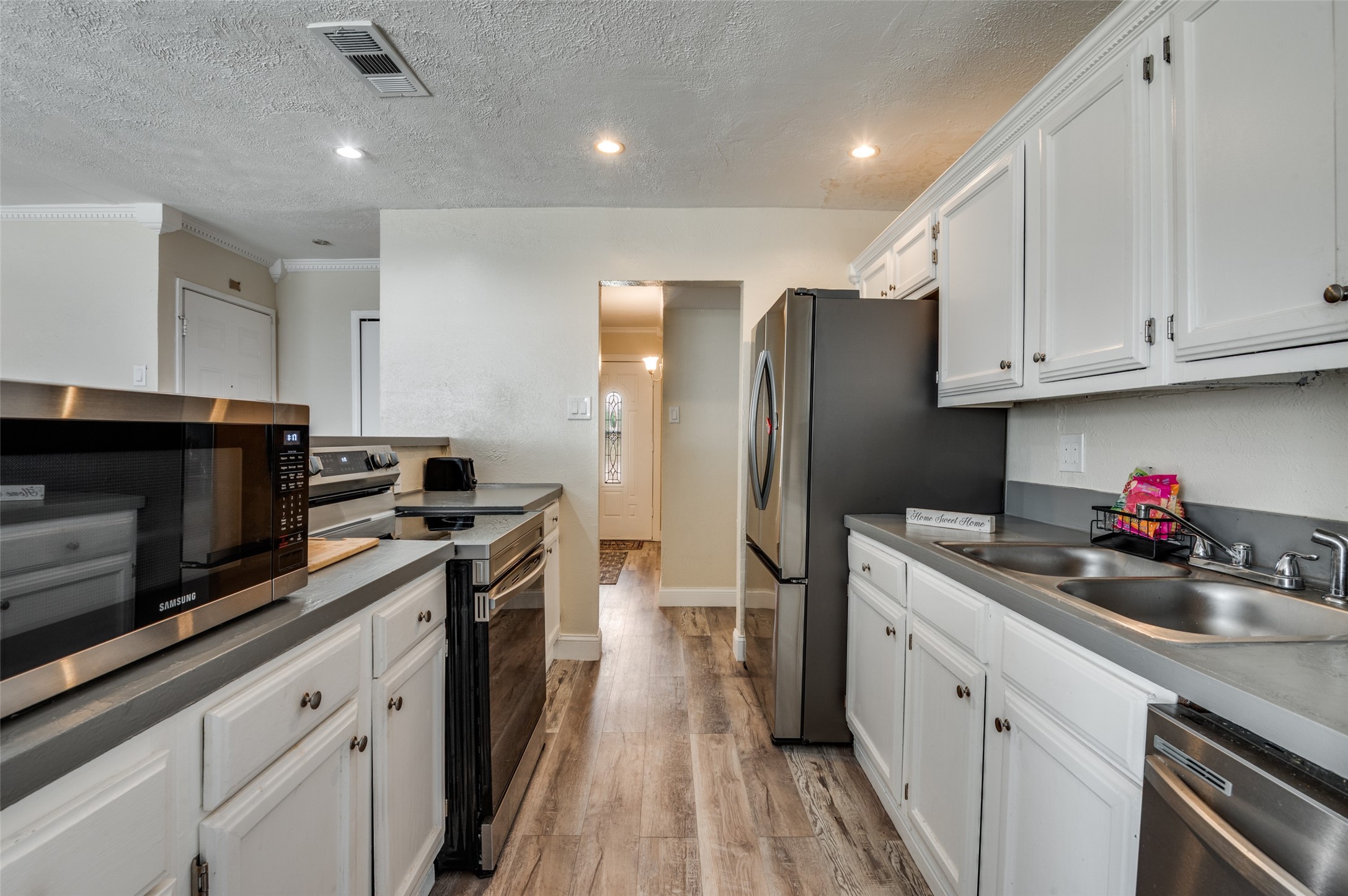 10222 Red Maple Drive Dallas TX 75249