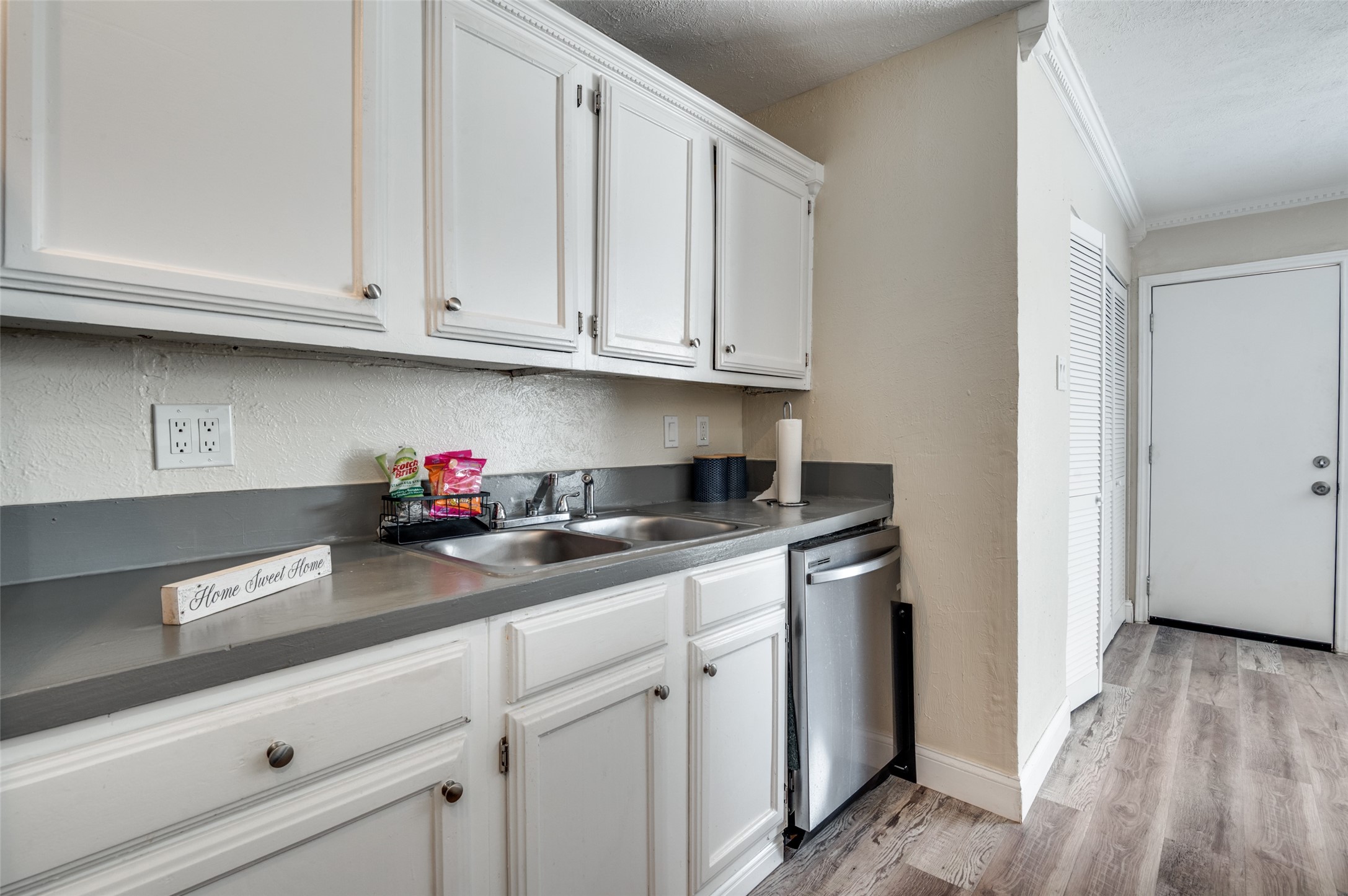 10222 Red Maple Drive Dallas TX 75249