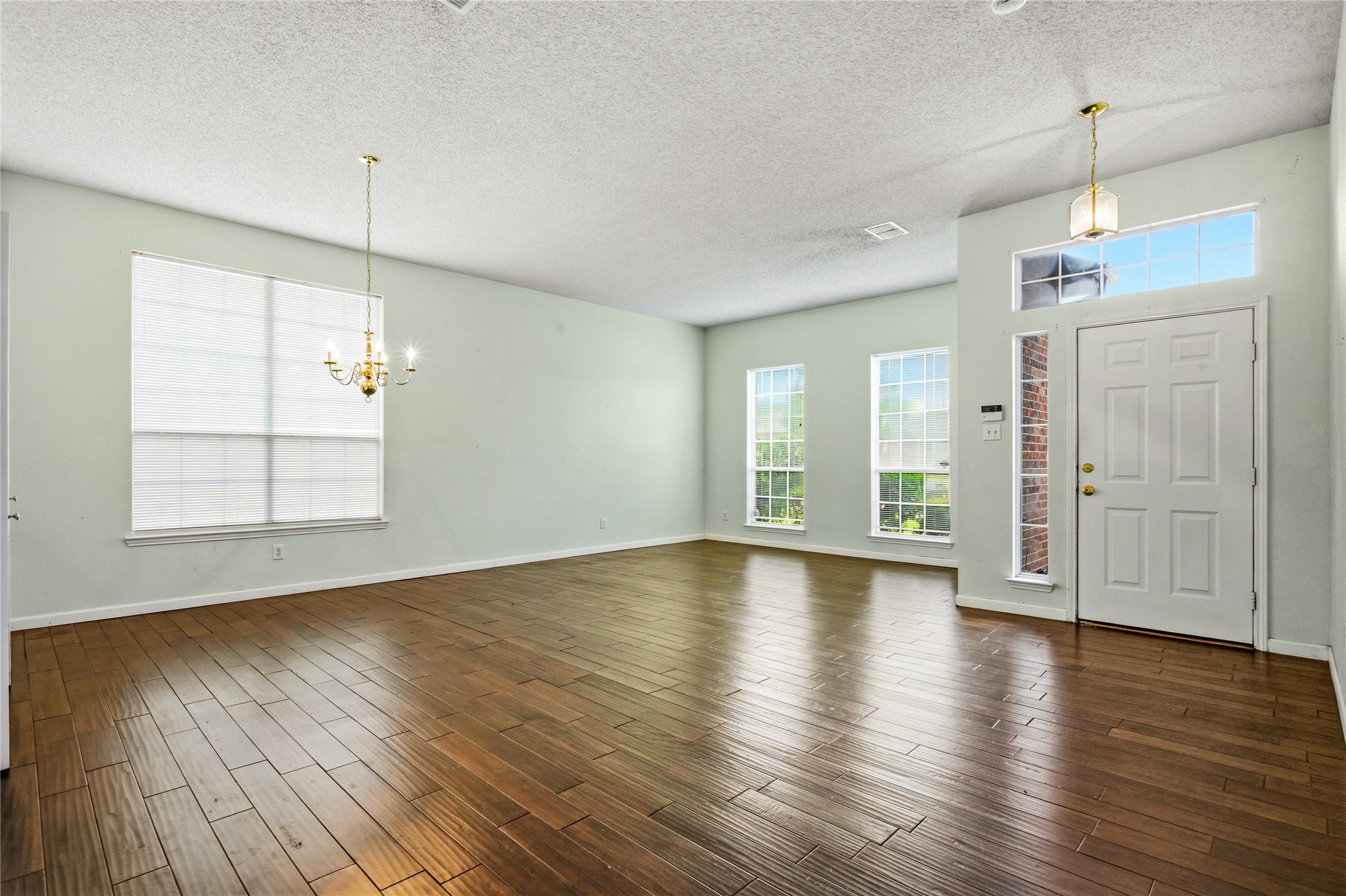 2720 Preston Creek Mesquite TX 75181