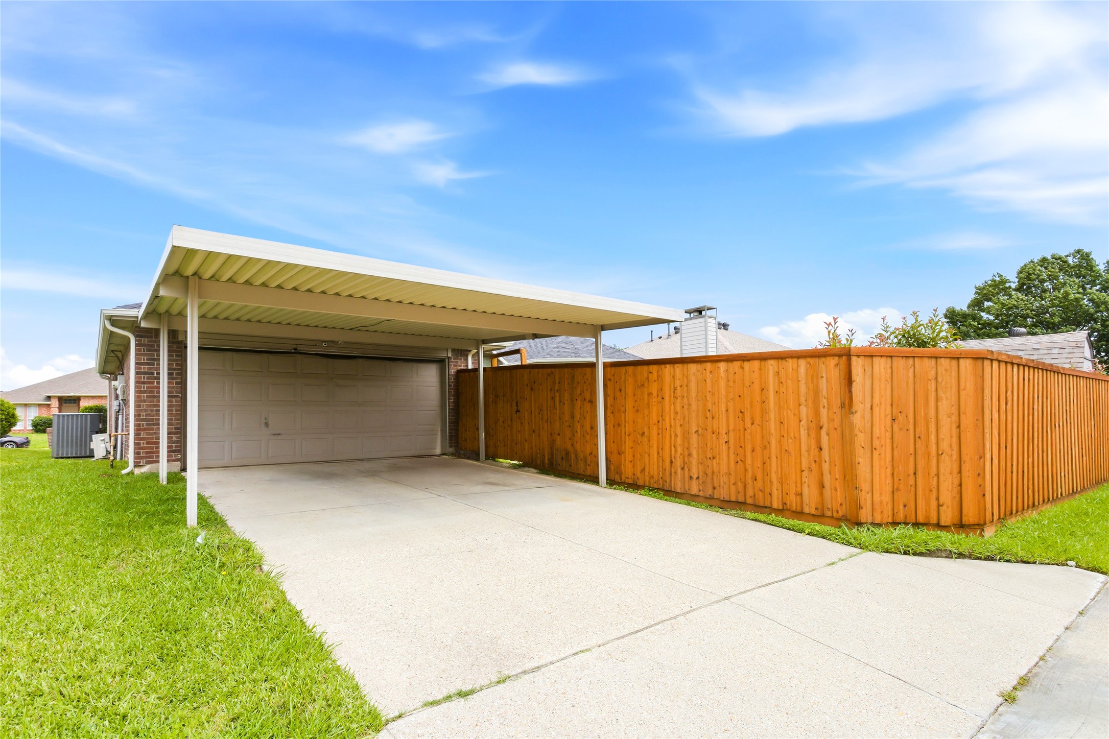 2720 Preston Creek Mesquite TX 75181